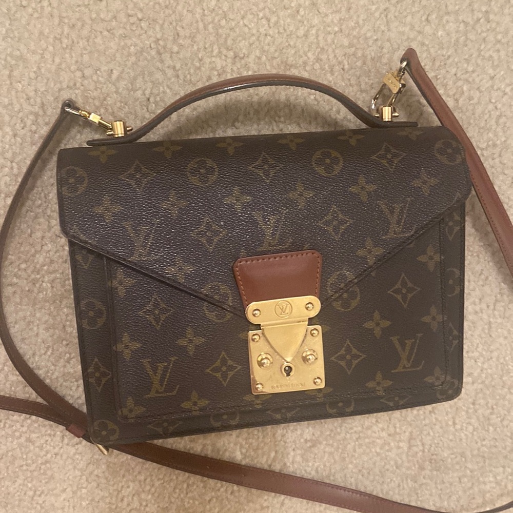 Brown Louis Vuitton shoulder bag